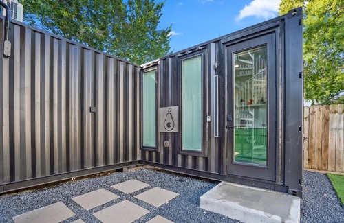 Greater East End Apartamento | Avocado Container @EADO Juice Box