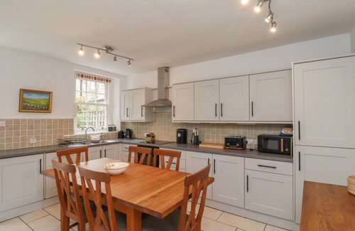 Waren Mill Cabaña | AVOCET COTTAGE, pet friendly, country holiday cottage in Bamburgh