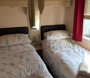 Tiddington Casa | Avon Caravan Park - Holiday Accommodation 2887
