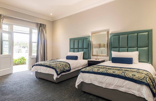 Essenwood Hotel | Avondale Boutique Hotel
