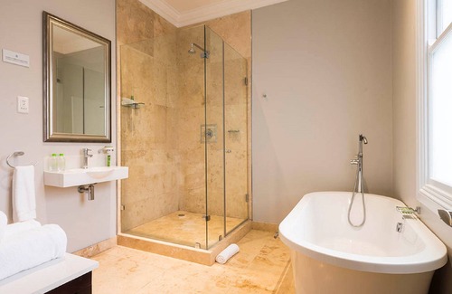 Essenwood Hotel | Avondale Boutique Hotel