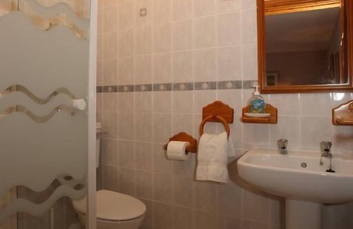 Pettigo Cama Y Desayuno | Avondale Farmhouse