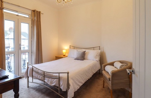 Clacton-on-Sea Cabaña | AVONDALE, pet friendly, country holiday cottage in Clacton-On-Sea