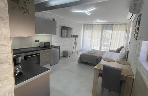 Markopoulon Apartamento | AVR DELUXE SUITES 6 AIRPORT FREE SHUTTLE