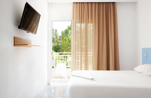 Nidri Hotel | Avra Beach Hotel
