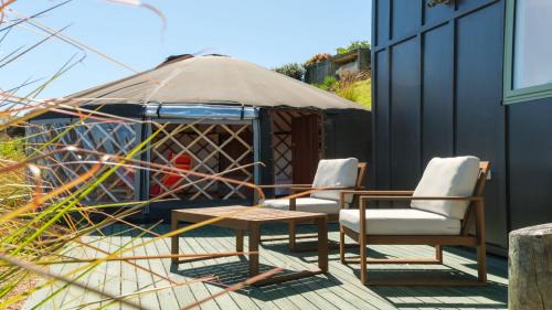 Palm Beach Casa | Awaawa Yurts - Papatūānuku