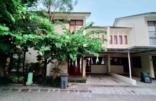 Yogyakarta Casa | Awana Dream Whole Villa, 4bedroom 10pax , 5min to Alun Alun, Kraton, Malioboro bdc
