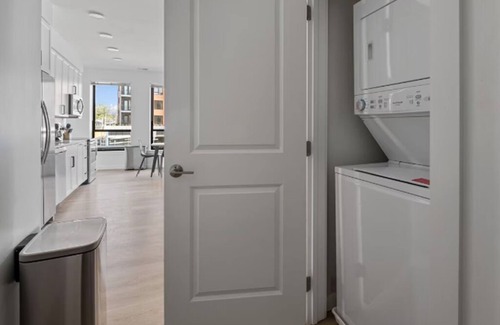 Takoma Apartamento | Award Rentals in Washington DC. Multiple levels of amenities and shared space.