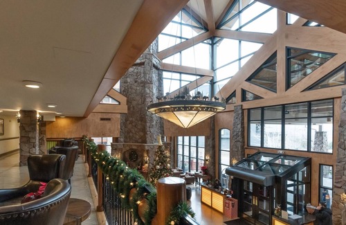 Park City Apartamento | Award winning, 2 BR w/ full kitchen, WiFi, Hot tub, FP, parking, Gym, pool, etc