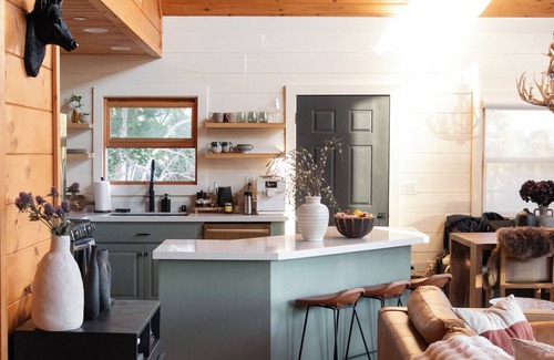 Julian Cabina | Gorgeous A-frame cabin overlooking Lake Cuyamaca w/ Cedar Hot Tub, gorgeous views and luxe amenities