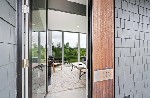 Egg Harbor Apartamento | The Flats on Church Street - Unidad 101 - Alquiler de vacaciones modernas en el condado de Door