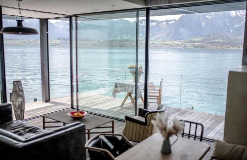 Hilterfingen Casa | Award-winning cottage on lake Thun- New