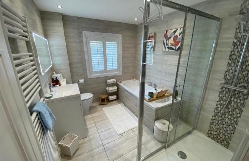 Alderley Edge Casa | Award Winning Elegant luxurious refurbished meticulous 3 Bed