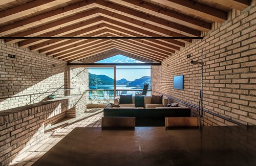 Morcote Casa | Award-winning lake-view design house in Morcote (CASA BRICK)