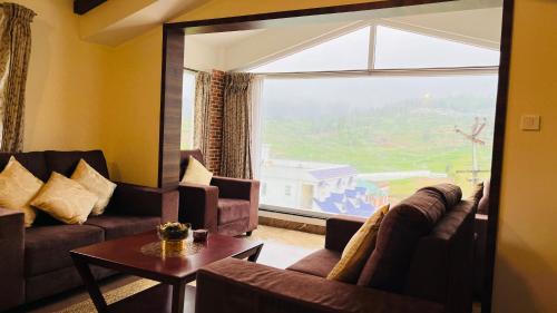 Ooty Chalet De Esquí | Away From Home - 7 - Home Stay Ooty, Entire 3BHK Villa