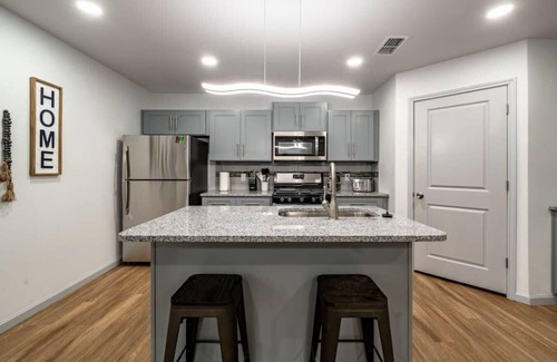 North by Northwest Casa | Away From Home Retreat - 3BR 2BA - NW Lubbock