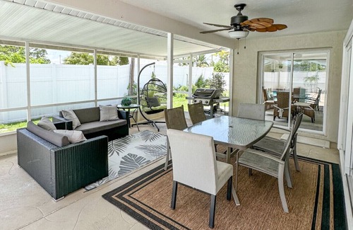 South Venice Casa | Away From It All near Venice Beach
