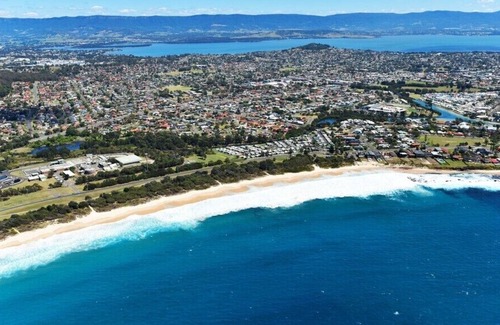 Shellharbour Apartamento | Away On Addison - In the Heart of Shellharbour Village