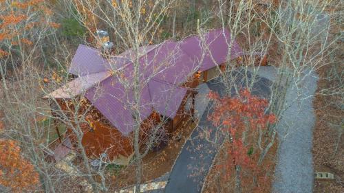 Mineral Bluff Casa | Awe-Inspiring Mountain View - Luxury Cabin with Epic Mountain Views, Hot Tub, Movie Room, Game Room, Library and More