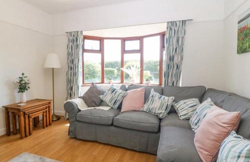 Elim Casa | Awelfryn