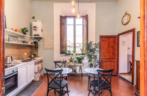 Pisa Casa | AwesHome Villa Tower