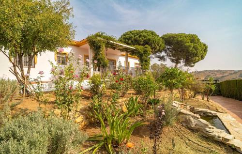 Villanueva del Río y Minas Casa | Awesome Home In Villanueva Del Rio Y M