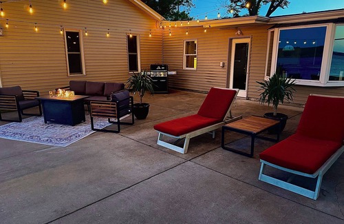 Scott County Casa | Awesome 3 Bedroom River Front Retreat right on the water!