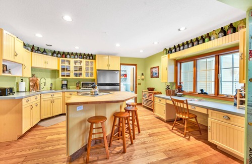 Boyne Falls Casa | Awesome, 5 bedroom, private Boyne Falls home close to Boyne Mountain.