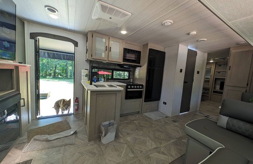 Fairburn Alquiler De RV | AWESOME AND FUN campground in Fairburn. GREAT FOR KIDS, CAMP FIRE, SWIMMING POOL