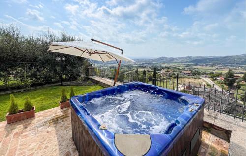 Civitella Benazzone Apartamento | Awesome Apartment In Civitella Benazzone With House A Panoramic View