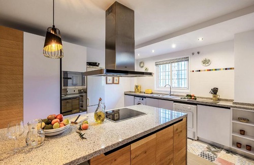 Alcaucín Apartamento | Awesome Apartment In Alcaucín With Wifi