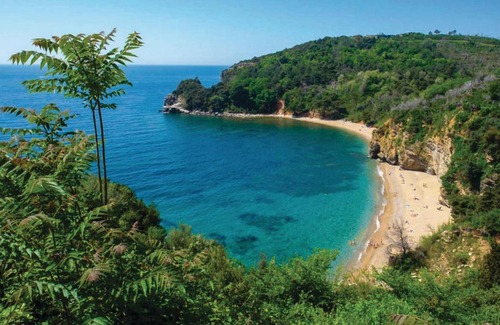 Rozino Apartamento | Awesome apartment in Budva with 2 Bedrooms, WiFi and Outdoor swimming pool