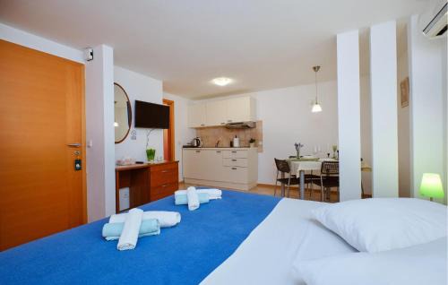 Cres Apartamento | Awesome Apartment In Cres With Wifi