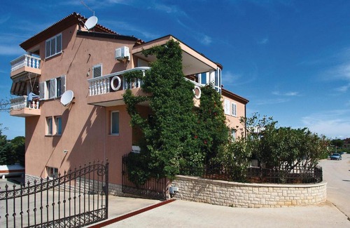 Galizana Apartamento | Awesome apartment in Galizana with 1 Bedrooms and WiFi