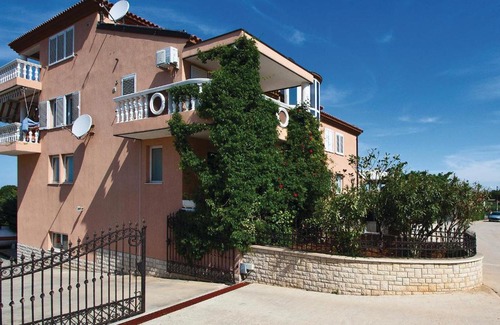 Galizana Apartamento | Awesome apartment in Galizana with 1 Bedrooms and WiFi