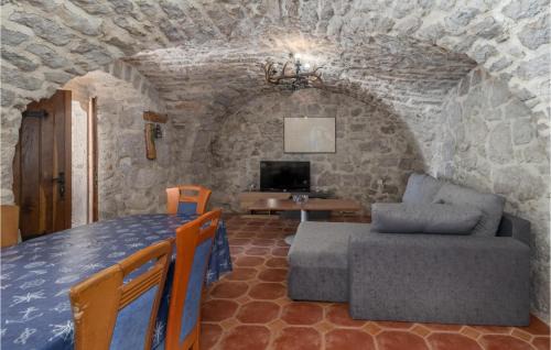 Grizane Apartamento | Awesome Apartment In Grizane With Wifi