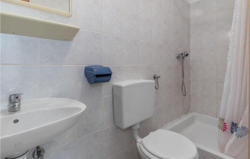 Grizane Apartamento | Awesome Apartment In Grizane With Wifi