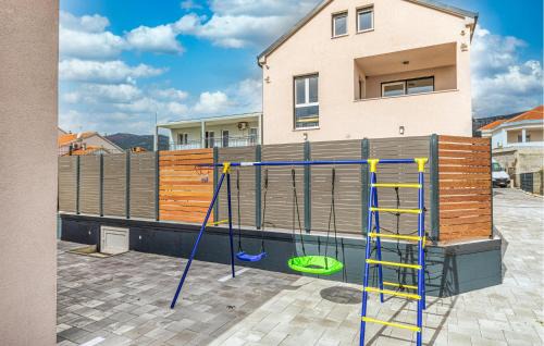 Kastel Novi Apartamento | Awesome Apartment In Kastel Novi