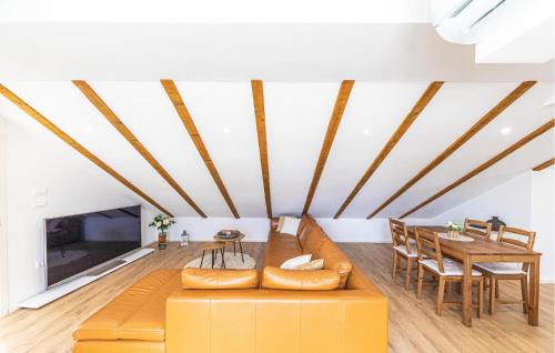 Kastel Novi Apartamento | Awesome Apartment In Kastel Novi