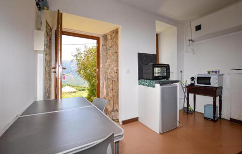 Lozzi Apartamento | Awesome Apartment In Lozzi - Fko697