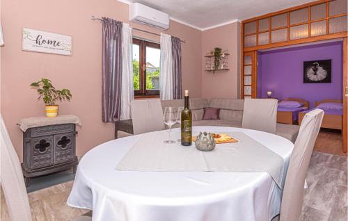 Raslina Apartamento | Awesome Apartment In Raslina