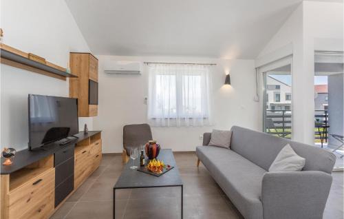 Vrbnik Apartamento | Awesome Apartment In Vrbnik With Wifi
