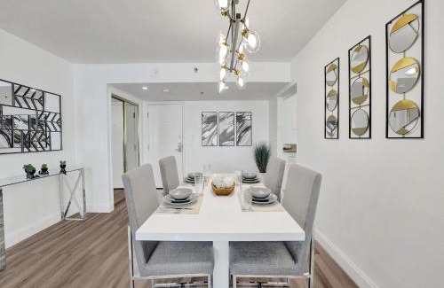 Mid Beach Apartamento | Awesome Beach Condo with Resort Amenities 1016