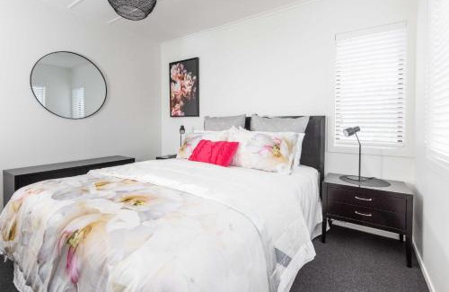 Mount Maunganui Apartamento | Awesome Beach House on Oceanview Road