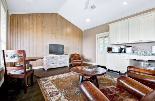 Comfort Apartamento | Awesome Cabin at Riven Rock Ranch in Comfort