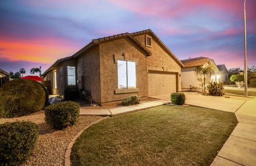 Chandler Casa | Awesome Chandler Home with Heated Pool! home