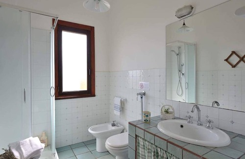 Ribera Villa | Country Villa, relájate a pocos kilómetros del mar y de sitios arqueológicos.