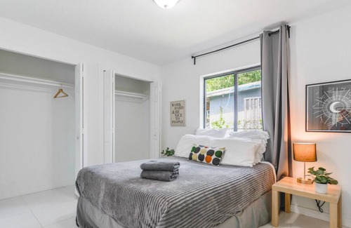 West Little River Casa | Relax & enjoy in this impressive Duplex