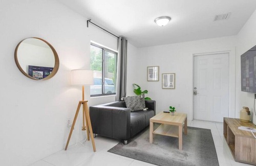 West Little River Casa | Liberty 999 - B (Lado izquierdo) New · Awesome Duplex 3 Bedrooms 2 bathrooms