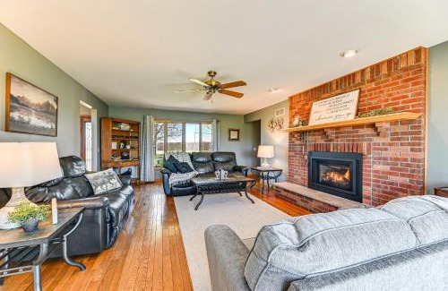 Teall Beach Casa | Awesome Geneva Home with Patio Near Seneca Lake!